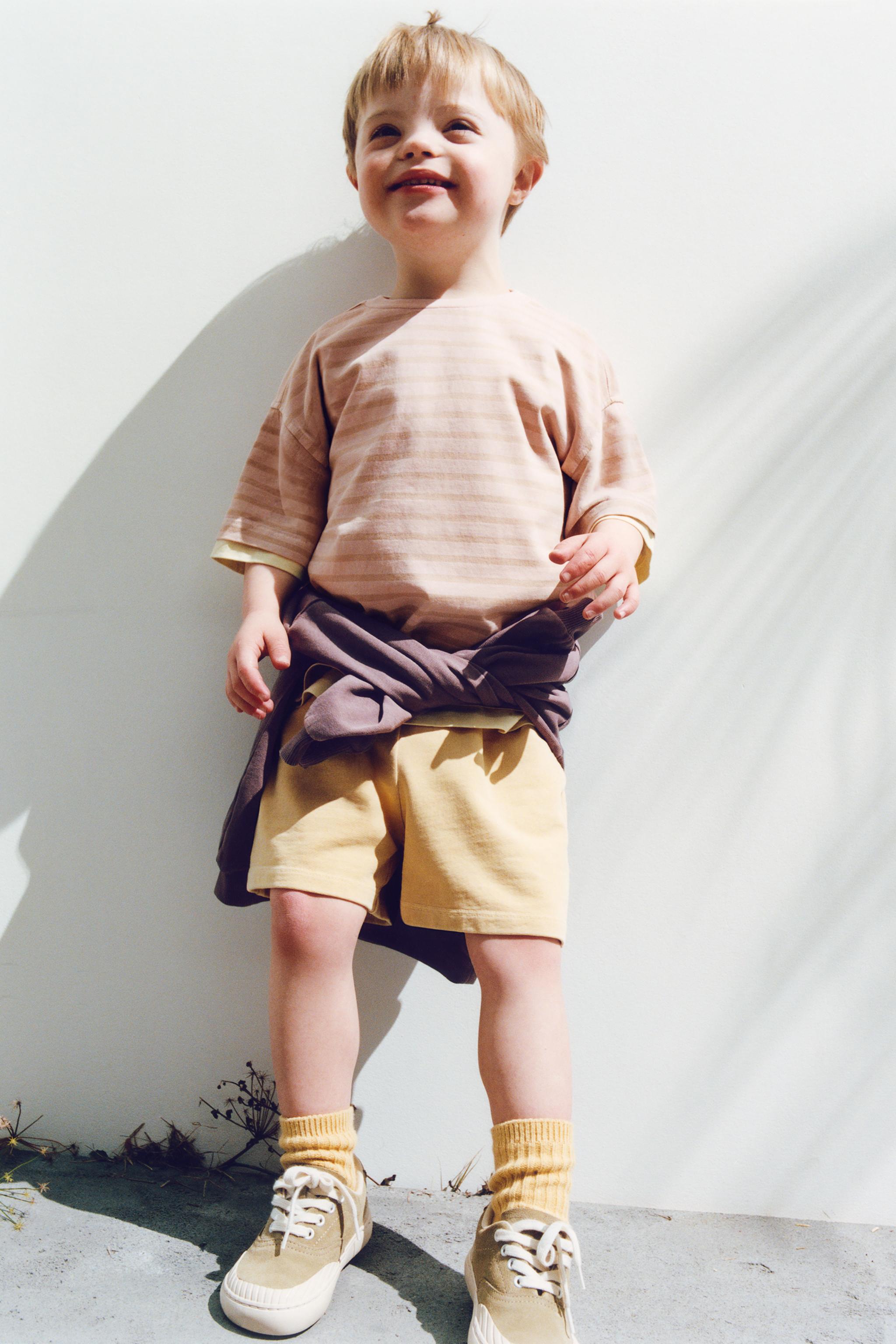 BASIC PLUSH SHORTS